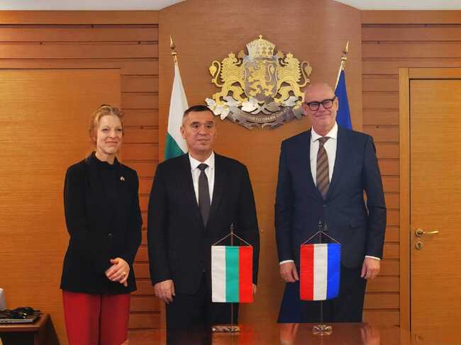 Министър Тахов и посланикът на Нидерландия обсъдиха приоритети в сектор „Земеделие“