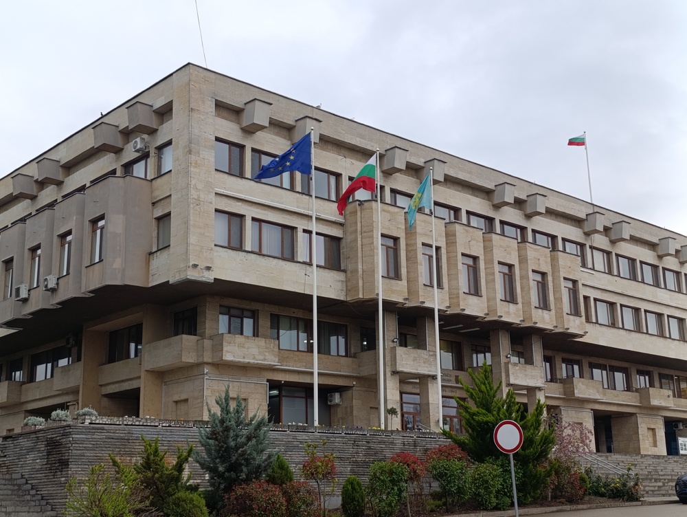 Над 1100 подаръка ще бъдат раздадени в община Шумен от инициативата „Конвой – коледни подаръци“ 2025 г.