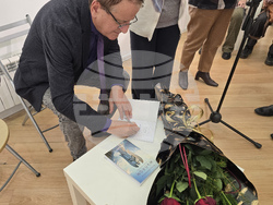 Галерия книжарница „София-прес“ - представяне на стихосбирка