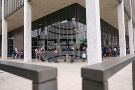 LA Federal Building Arrest