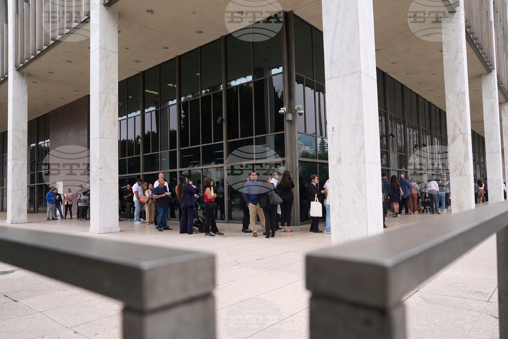 LA Federal Building Arrest