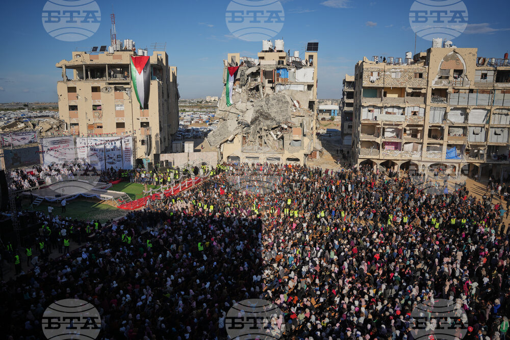 APTOPIX Gaza Mass Wedding