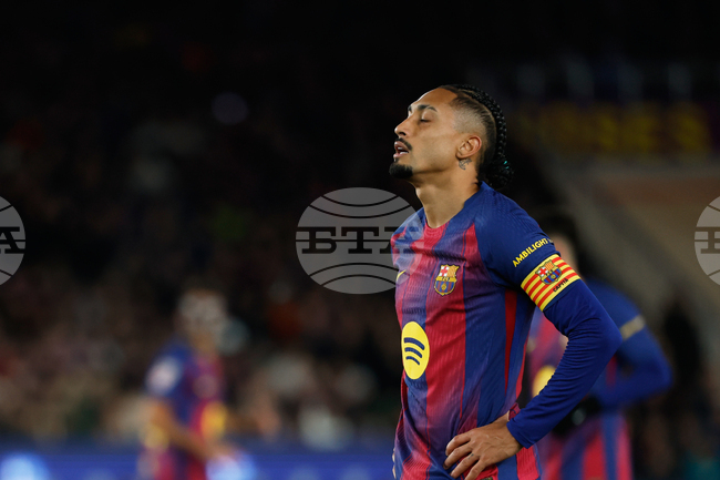 Рафиня отхвърли информациите за клауза в договора му с Барселона относно потенциален трансфер в клуб от Саудитска Арабия