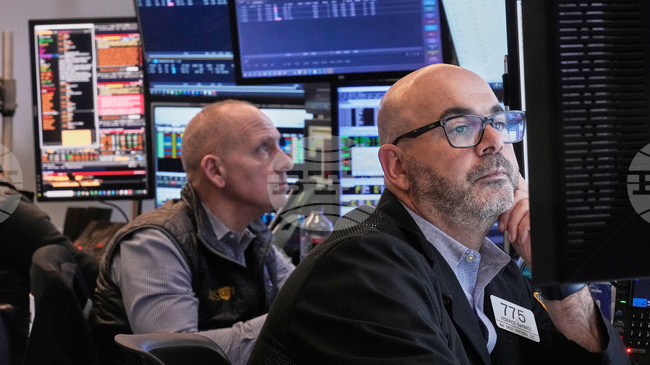 Разнопосочно начало на Уолстрийт преди решението за лихвите на УФР