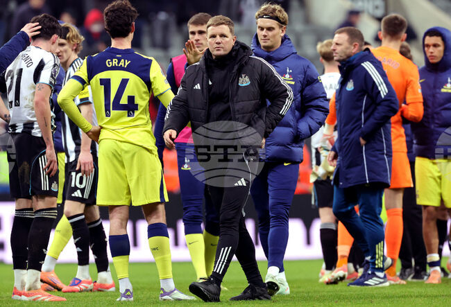 Нюкасъл може да търси нови попълнения през зимния трансферен прозорец