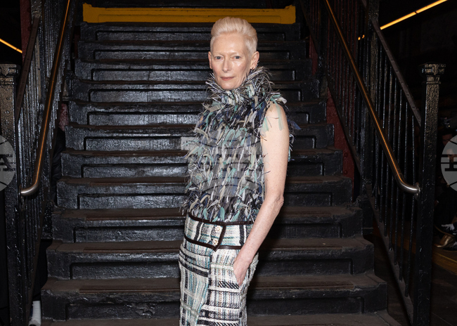 CHANEL 2025/26 Métiers d'art Fashion Show