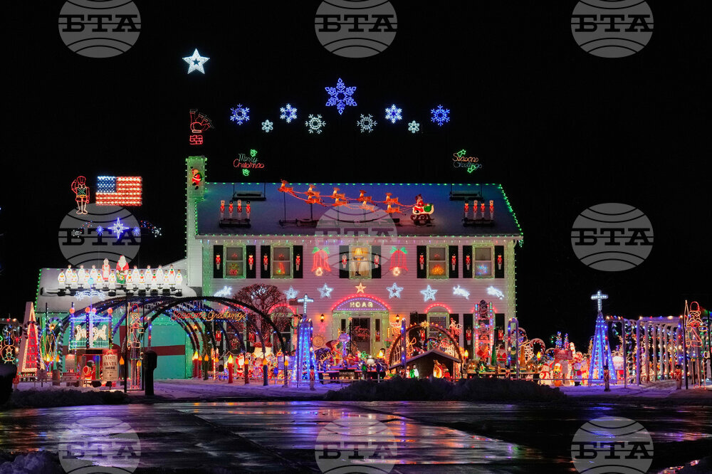 APTOPIX Ohio Daily Life Holiday Lights