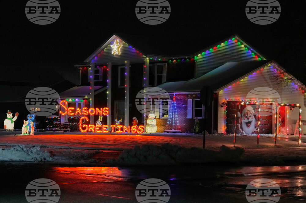 APTOPIX Ohio Daily Life Holiday Lights