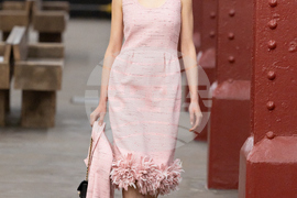CHANEL 2025/26 Métiers d'art Fashion Show
