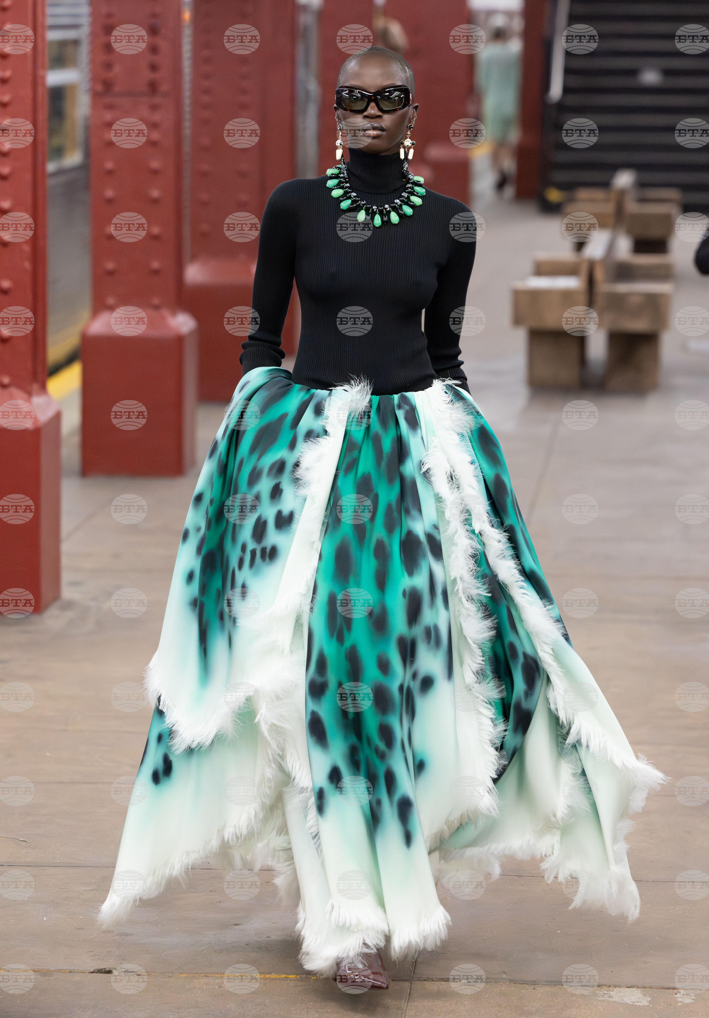 CHANEL 2025/26 Métiers d'art Fashion Show