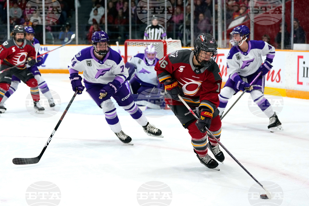 PWHL Frost Charger Hockey