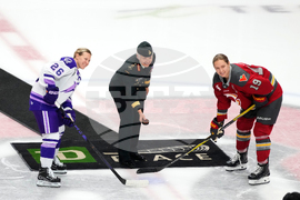 PWHL Frost Charger Hockey