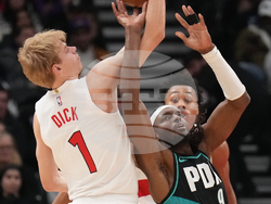 Trail Blazers Raptors Basketball