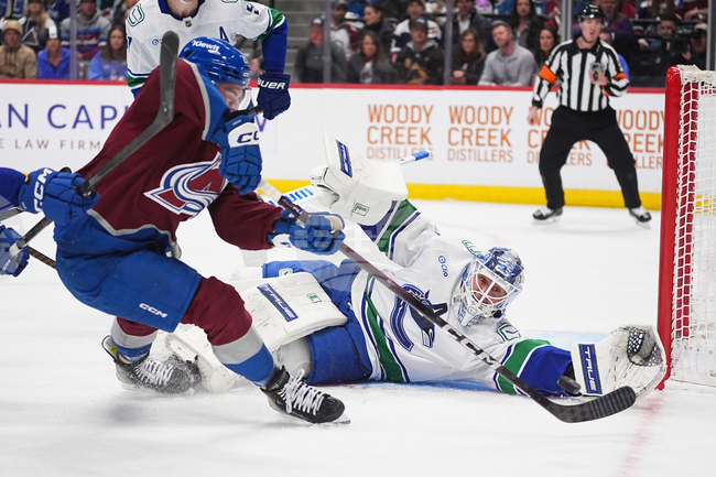 Canucks Avalanche Hockey