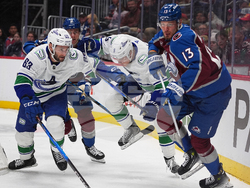 Canucks Avalanche Hockey