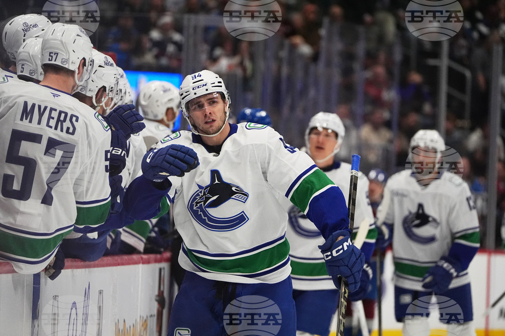 Canucks Avalanche Hockey