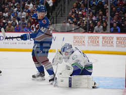Canucks Avalanche Hockey
