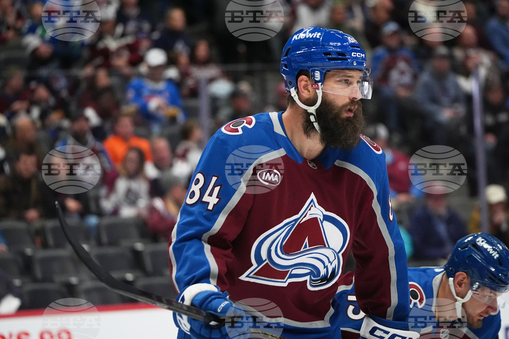 Canucks Avalanche Hockey