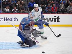 Canucks Avalanche Hockey