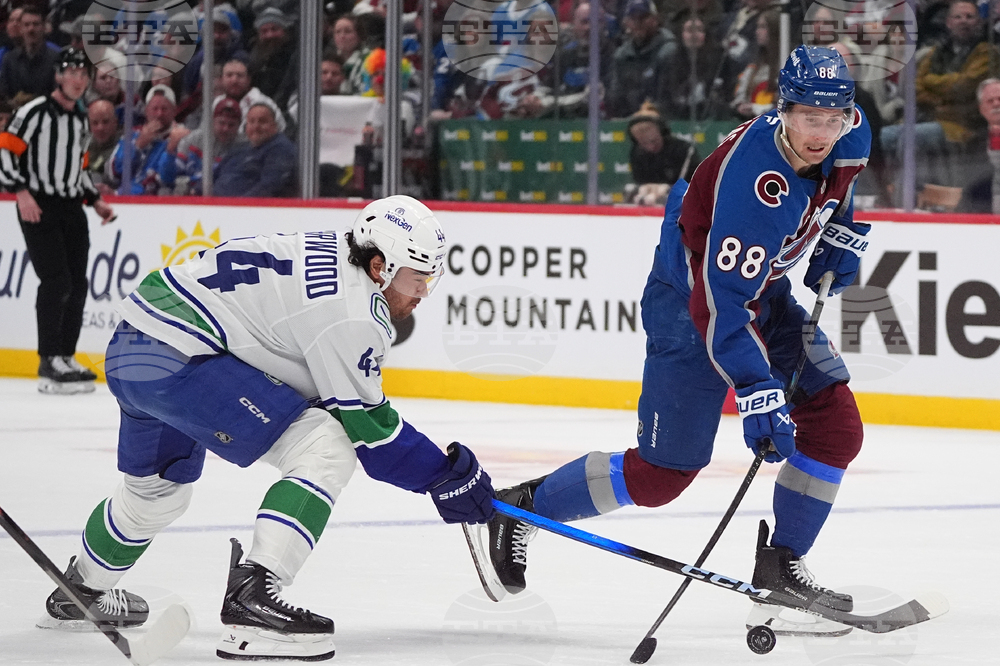 Canucks Avalanche Hockey