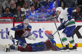 Canucks Avalanche Hockey