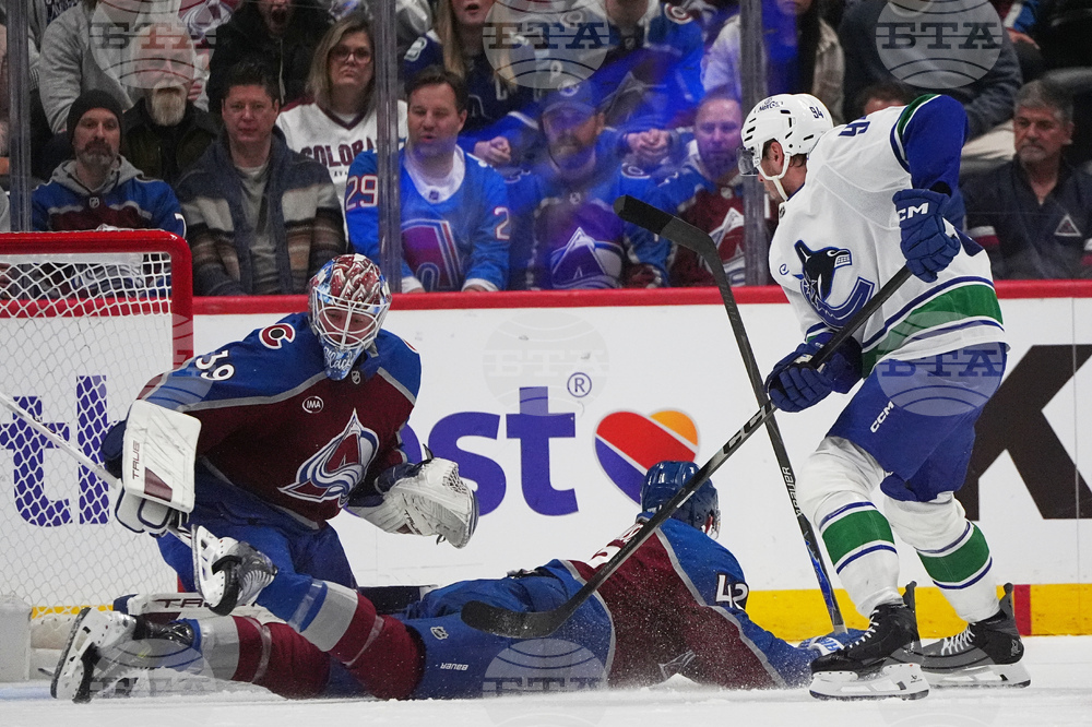 Canucks Avalanche Hockey