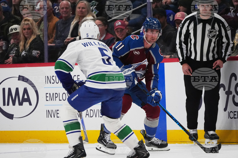 Canucks Avalanche Hockey