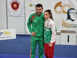 Борба: Петър Касабов и Миглена Селишка