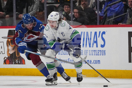 Canucks Avalanche Hockey