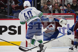 Canucks Avalanche Hockey