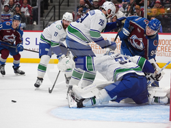 Canucks Avalanche Hockey