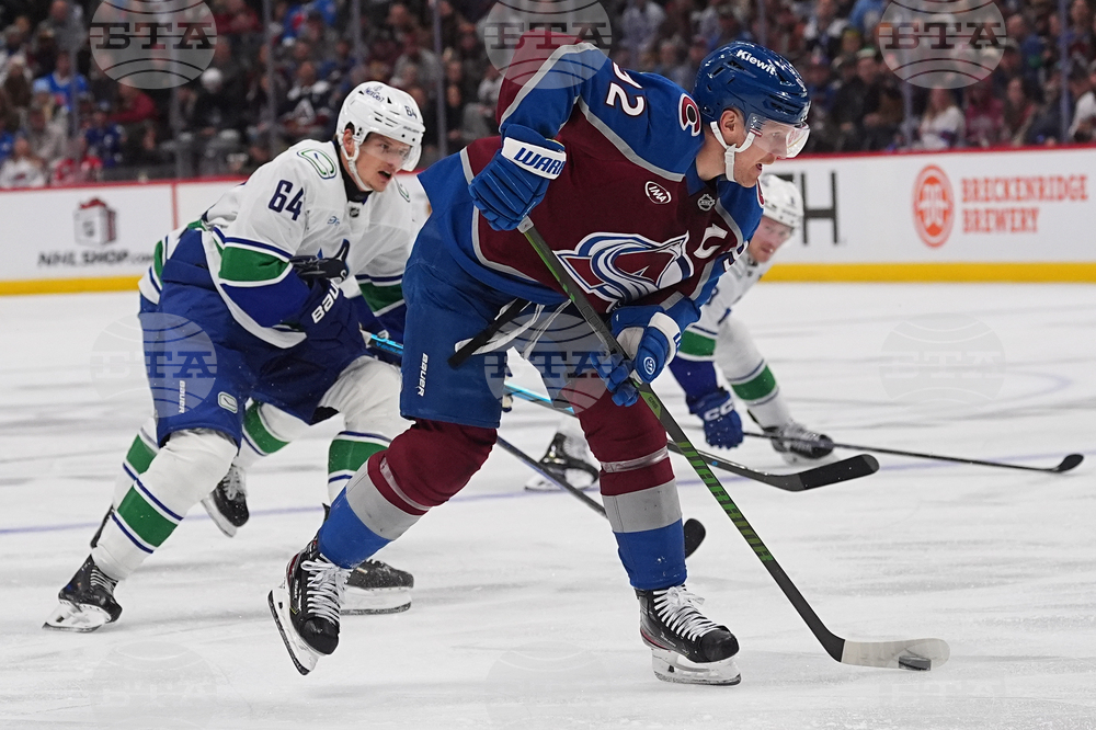 Canucks Avalanche Hockey