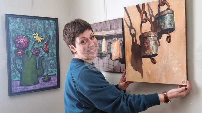 Изложбата "Сбъдване" представя творби на плевенчанки от ателието по живопис на Владимира Йорданова