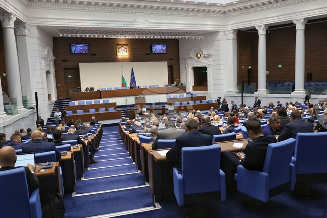 Утре парламентът ще изслуша министъра на вътрешните работи във връзка с протестите на 1 декември