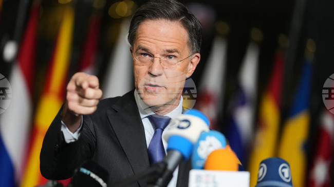 Генералният секретар на НАТО очаква от страните членки да отделят милиарди долари за американски оръжия