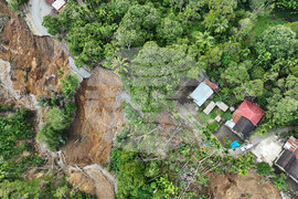 Indonesia Extreme Weather Asia Flooding
