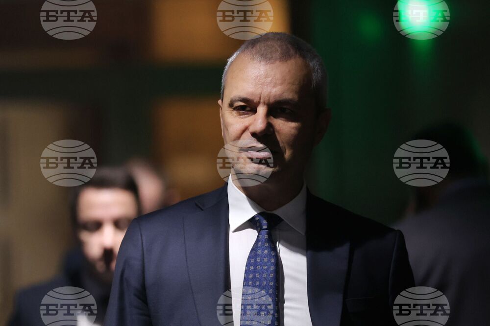 Vazrazhdane Leader Says Best Outcome Is Immediate Government Resignation