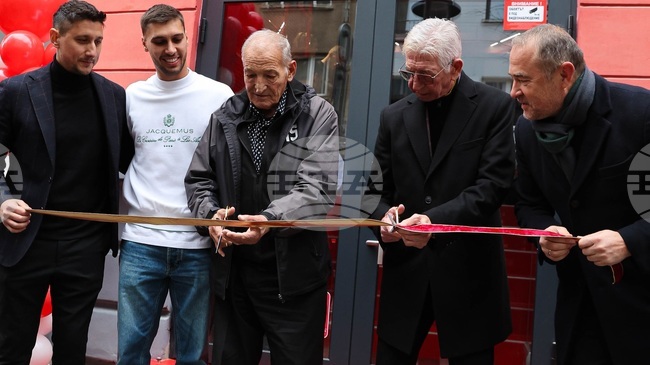 Новият фен-магазин на ЦСКА, който се намира в центъра на София, отвори врати