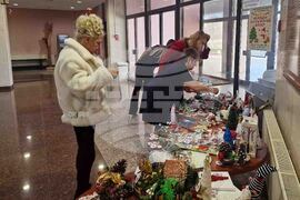 Разград - деца със специални образователни потребности - коледна изложба-базар