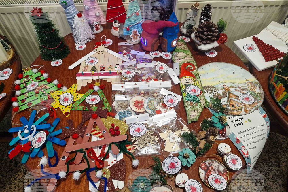 Разград - деца със специални образователни потребности - коледна изложба-базар