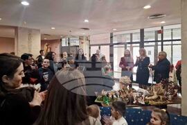 Разград - деца със специални образователни потребности - коледна изложба-базар