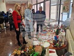 Разград - деца със специални образователни потребности - коледна изложба-базар