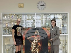 Само за четири дни 10 софийски училища получиха като дарение пълномащабни картини на владетели от Първото българско царство 