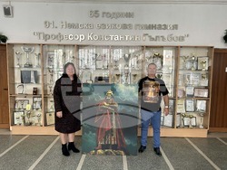 Само за четири дни 10 софийски училища получиха като дарение пълномащабни картини на владетели от Първото българско царство 
