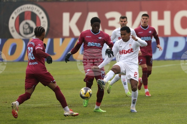 Футболният Септември ще изиграе пет контроли преди старта на втория полусезон