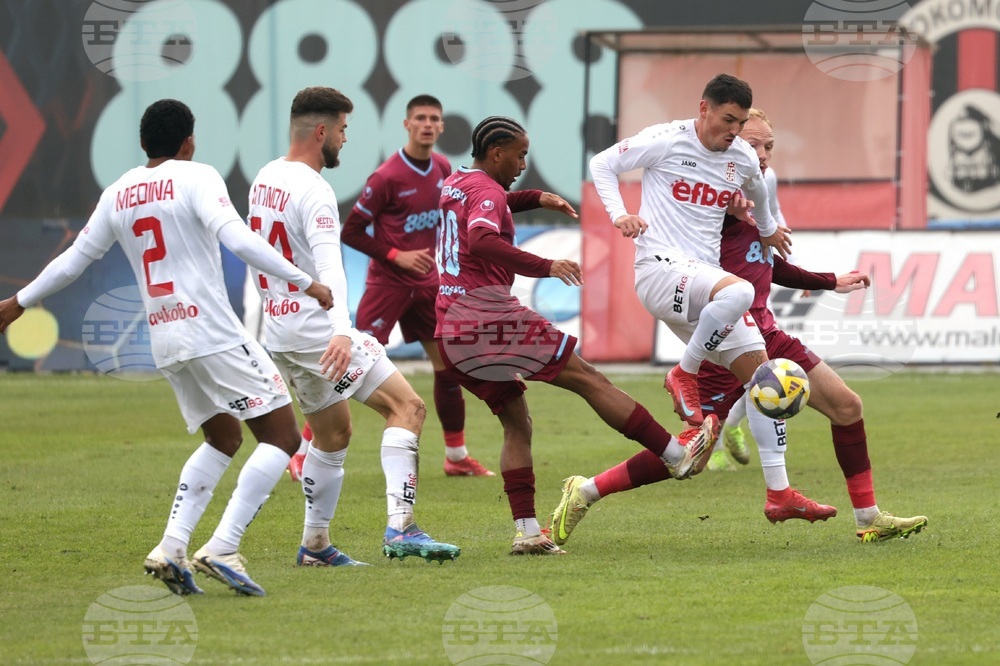 ЦСКА 1948 постигна категоричен успех над Септември в столично дерби, Андре Хофман и Хосе Мартинес с дебютни голове в efbet Лига