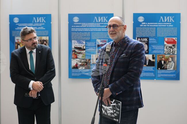 Списание ЛИК имаше огромна роля за нашето поколение, каза депутатът Любен Дилов за изложбата "60 години списание ЛИК" 