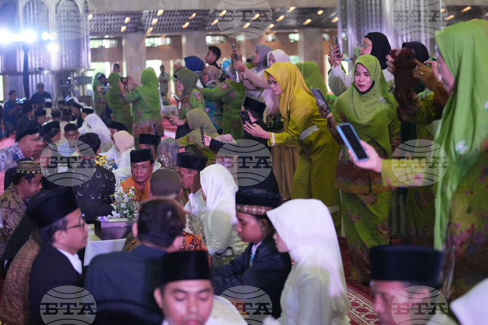 Indonesia Mass Wedding Photo Gallery