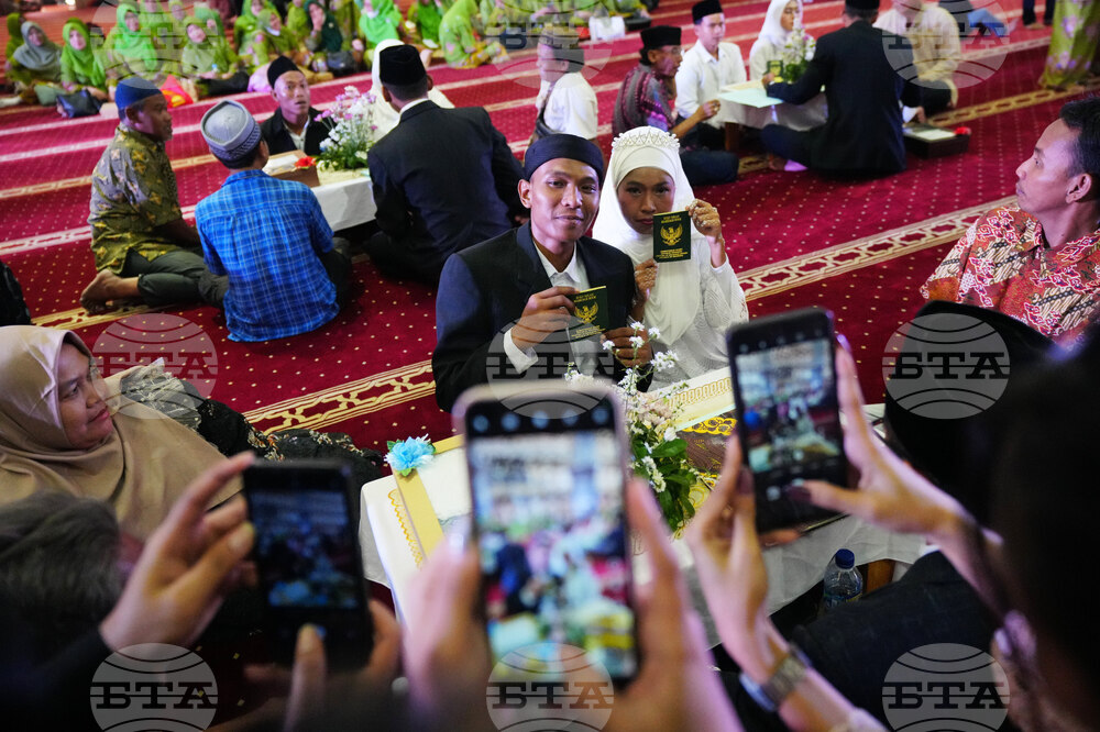 Indonesia Mass Wedding Photo Gallery