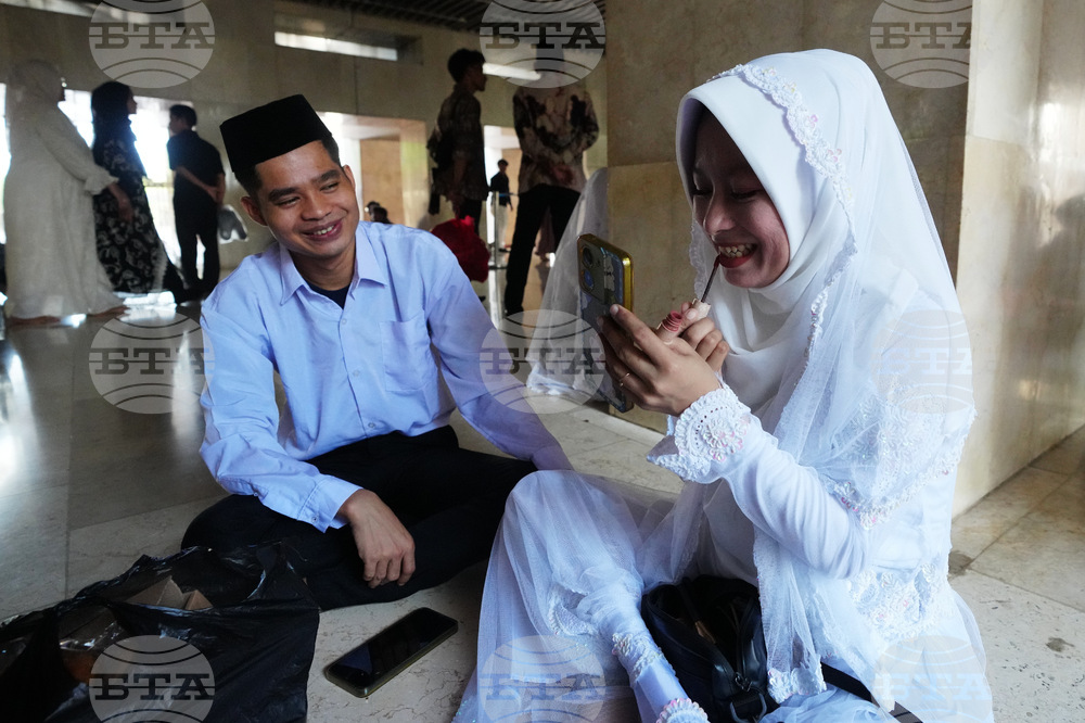 Indonesia Mass Wedding Photo Gallery